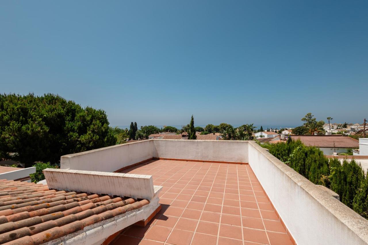 With Large Sunny Terrace, Costabella Сasa de vacaciones